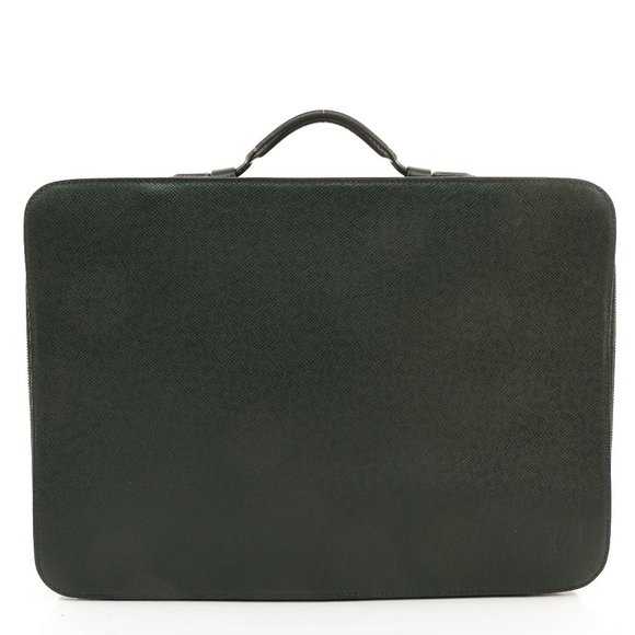 Louis Vuitton Handbags - Auth Louis Vuitton Briefcase Taiga #25097L15